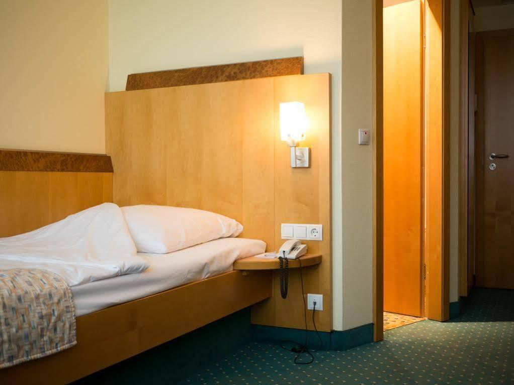 Kronenhotel Estugarda Exterior foto